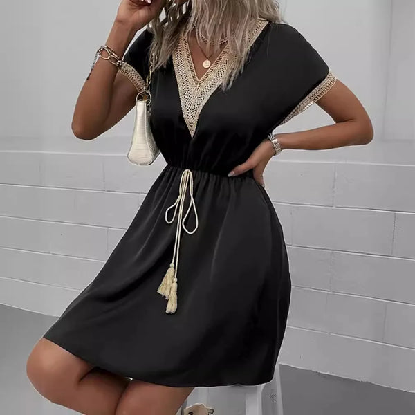 Dames Jurk – Korte Mouw – V-Hals met Kant – Taille met Koord – Luchtig en Casual