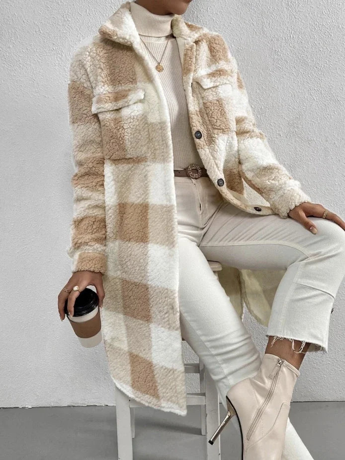 Dames Sherpa Jas - Geruit Design - Middellang - Relaxte Pasvorm - Knopen & Borstzakken